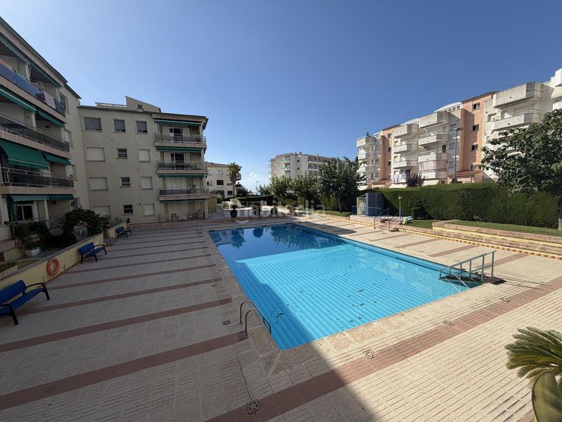 Foto acc2dc20-df53-4b92-9a8a-a132965cca19. Apartament amb aparcament piscina a Coma-ruga platja Coma-ruga