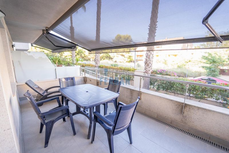 Foto b729a401-6d82-4941-a5ef-6e7c42144786. Apartament amb aparcament piscina a Sant Salvador Coma-ruga