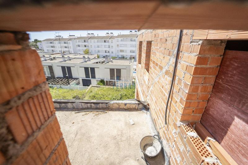 Foto 501d989b-acc0-465d-b9b3-07c06e9a8645. Casa amb aparcament a Coma-ruga platja Coma-ruga