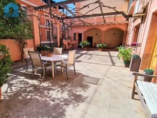 Maison  Passatge duc de tetuan. Gran casa señorial en casco antiguo, parcela a dos calles.