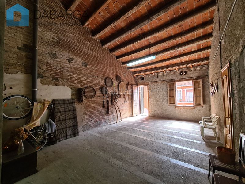 Foto 9e89e0d2-e078-4bd4-a746-8b78b20cf012. Casa amb calefacció a Casc Antic Ripollet