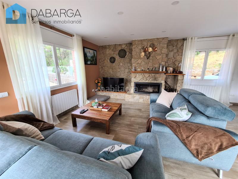 Foto 05c34330-4c59-4bad-8ca5-b7e39bb42ce3. Casa a carrer vallès 8 a Cervelló