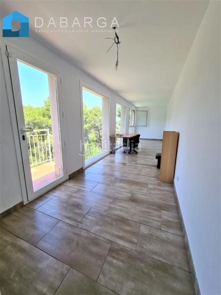 Foto 1de558e5-a912-4537-935b-7cf4ad1f3a33. Casa a carrer vallès 8 a Cervelló