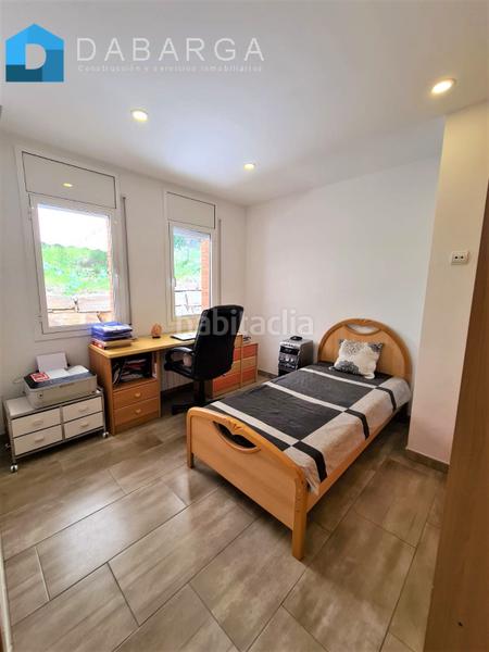 Foto 4fbee786-4638-43ae-8ef3-462db4f72b7b. Casa a carrer vallès 8 a Cervelló