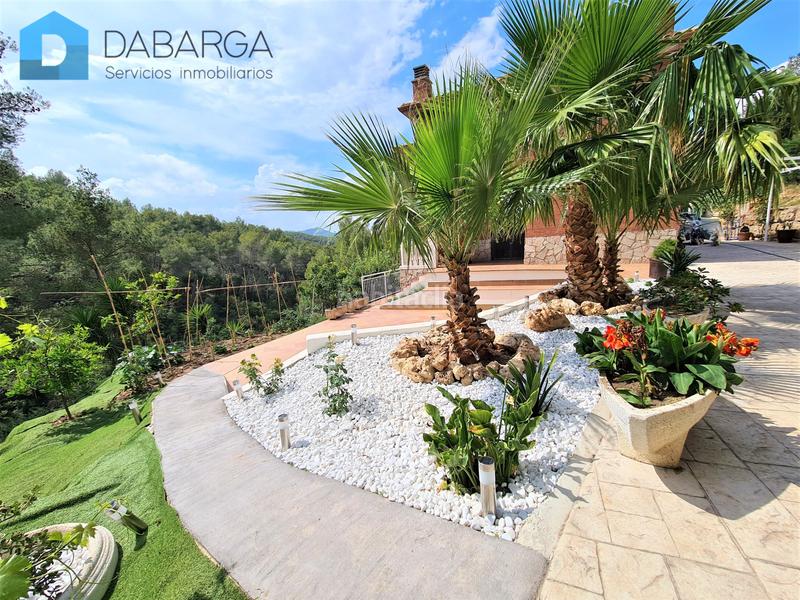 Foto 833c8753-4707-4111-bdca-91dd84a10f16. Casa a carrer vallès 8 a Cervelló