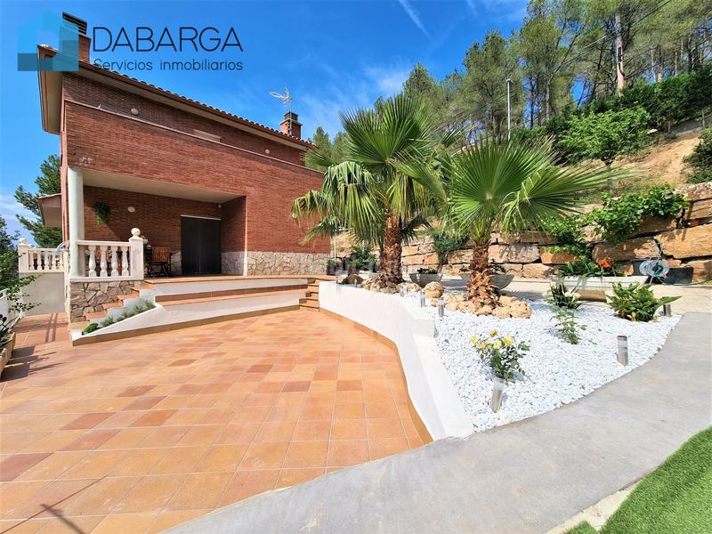 Foto a9f33c6d-d081-4512-a37a-3b3901243408. Casa a carrer vallès 8 a Cervelló