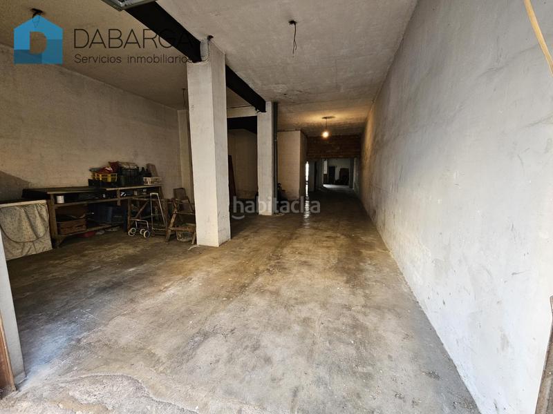 Foto 15fa602c-13fe-416f-9a70-a9f070cb1f29. Local comercial en carrer fontanella 36 gran local económico en Ripollet