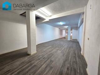 Local Comercial  Carrer de montcada. Local comercial centro ripollet