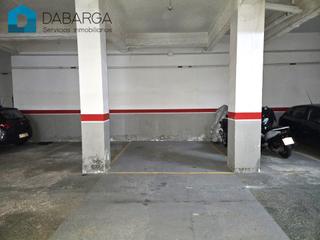 Aparcament cotxe a Carrer monturiol 71. Ideal coche pequeño y  hasta 2 motos