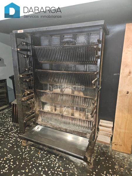 Foto 4d347b49-3476-40bb-9455-fc1118134c60. Alquiler local comercial traspasamos rostissería-comida para llevar en Ripollet