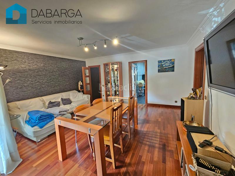 Foto d8a65a5e-077f-4d60-b11a-e1b9fa1b2ad4. Piso con terraza y posibilidad de local en Ajuntament-Maragall Ripollet