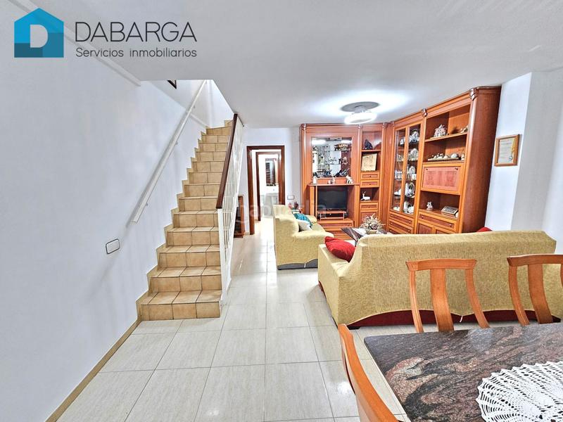 Foto 3d4c8857-e647-41df-ba1d-2550918cc7a4. Piso exterior dúplex de 4 hab. + 2 baños con parking y trastero en Terrassa