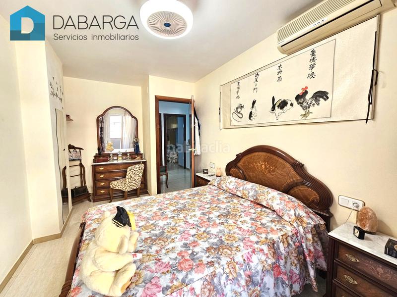 Foto 40a866e7-8e3a-4d2a-b88e-3d8fe5f7c12a. Piso exterior dúplex de 4 hab. + 2 baños con parking y trastero en Terrassa