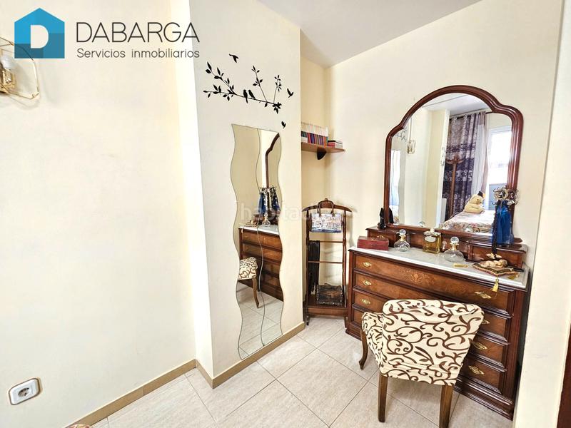 Foto 539aab92-50ae-4ff2-b17d-7e8ce2bc1de7. Piso exterior dúplex de 4 hab. + 2 baños con parking y trastero en Terrassa