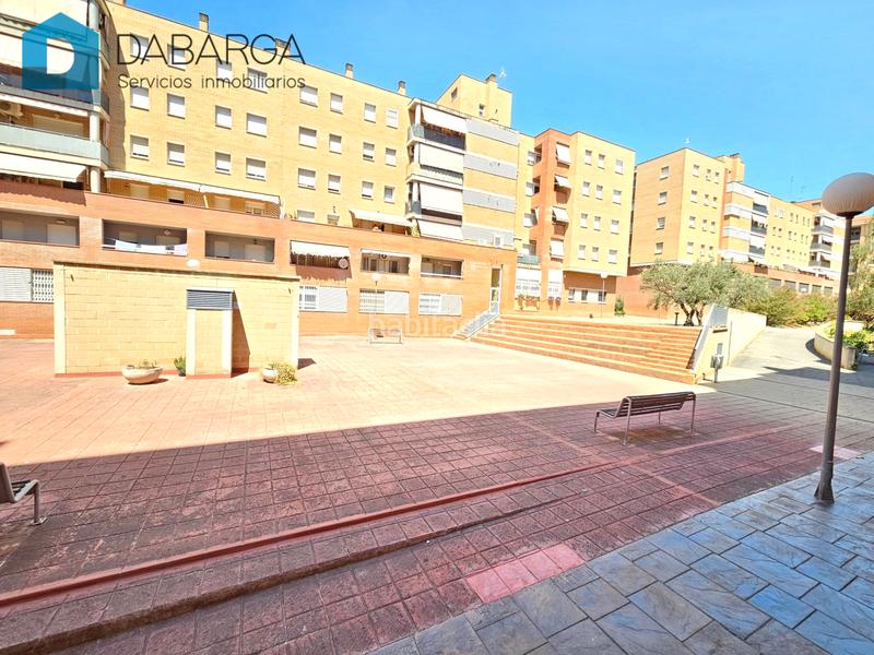 Foto 61775ede-fe57-4f08-8c3b-e5f012e6123b. Piso exterior dúplex de 4 hab. + 2 baños con parking y trastero en Terrassa