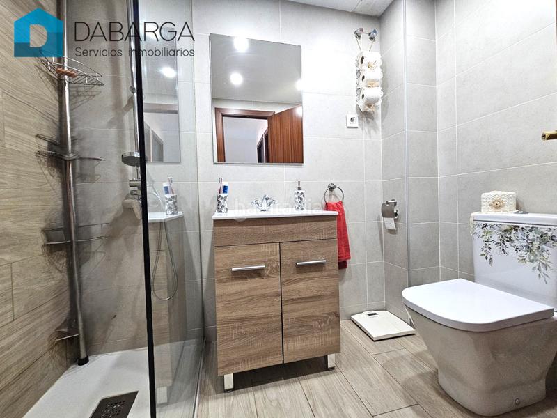 Foto ac260c02-111f-4a8c-8e76-0b14b4fffb18. Piso exterior dúplex de 4 hab. + 2 baños con parking y trastero en Terrassa
