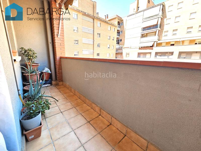 Foto e689bceb-a92d-470a-9fdf-2fc35b76623a. Piso exterior dúplex de 4 hab. + 2 baños con parking y trastero en Terrassa