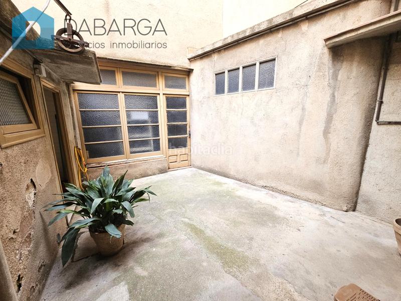 Foto 412baf06-288d-43c1-a246-22ca9b065660. Casa adossada amb calefacció aparcament a Centre Ripollet