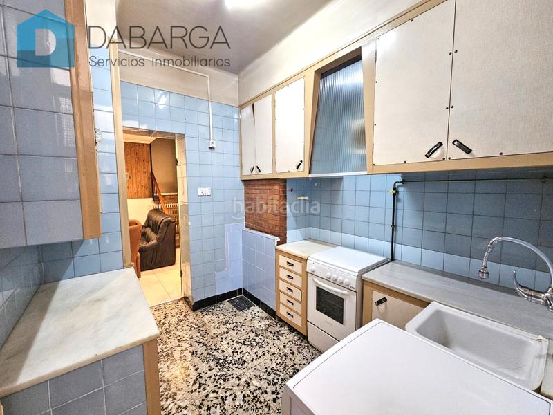 Foto 6859870d-2679-49b5-8c33-611d8953dd11. Casa adossada amb calefacció aparcament a Centre Ripollet