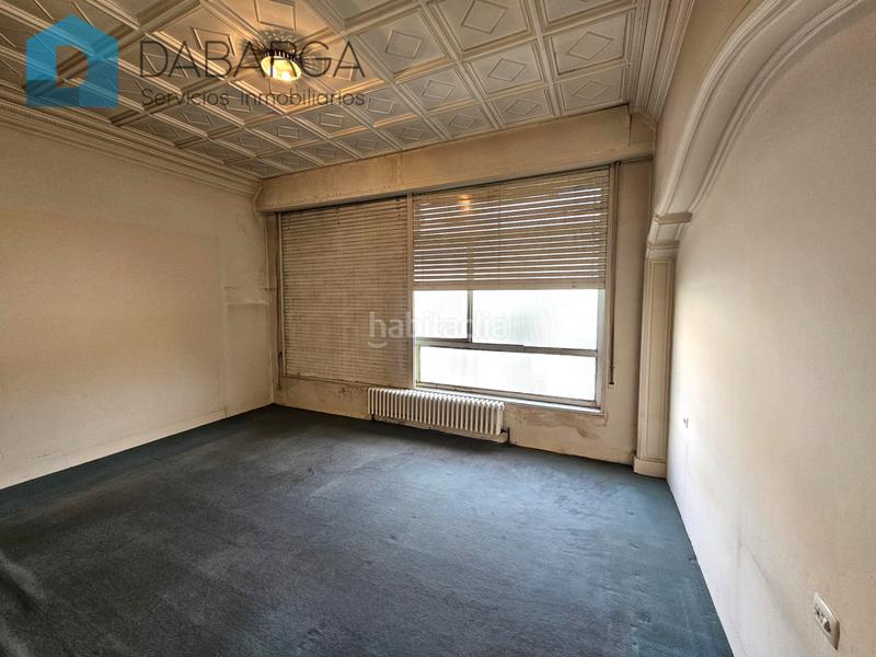 Foto c59a78ac-7b5d-41e5-bae8-b783896198ff. Casa adossada amb calefacció aparcament a Centre Ripollet