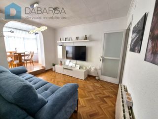 Flat  Carrer tamarit. Atico acogedor, para entrar a vivir