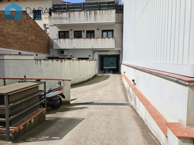 Foto c224479c-1a1b-4868-95e4-81626fd83d90. Pis amb aparcament a Centre Ripollet