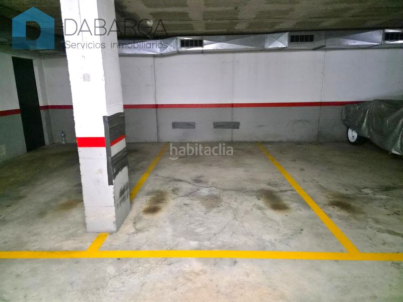 Foto cf96f2e9-3d97-427f-8f1c-4aa46ab1cf64. Aparcament cotxe a Centre Ripollet