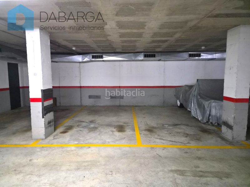 Foto f3b35be6-9331-437c-ad3e-15f79cc1bb25. Aparcament cotxe a Centre Ripollet