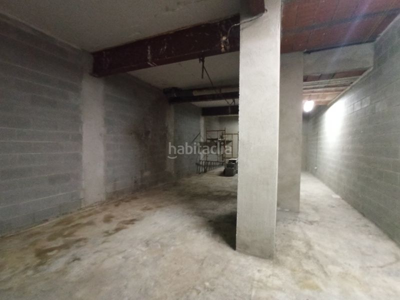 Foto 8f8a68e7-8ec0-4298-8c5f-8d050748ed6b. Local comercial a Santa Rosa Santa Coloma de Gramenet