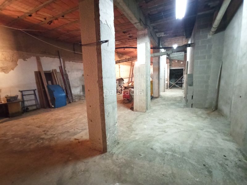 Foto fc73d194-2e9a-4c26-b1a4-736b22b8ef2b. Local comercial a Santa Rosa Santa Coloma de Gramenet