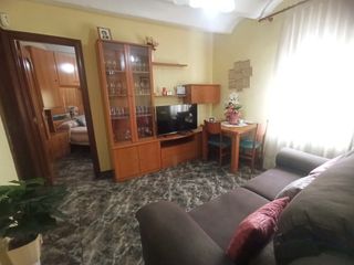 Etagenwohnung  Avinguda del torrent gornal. Av torrente gornal buen piso