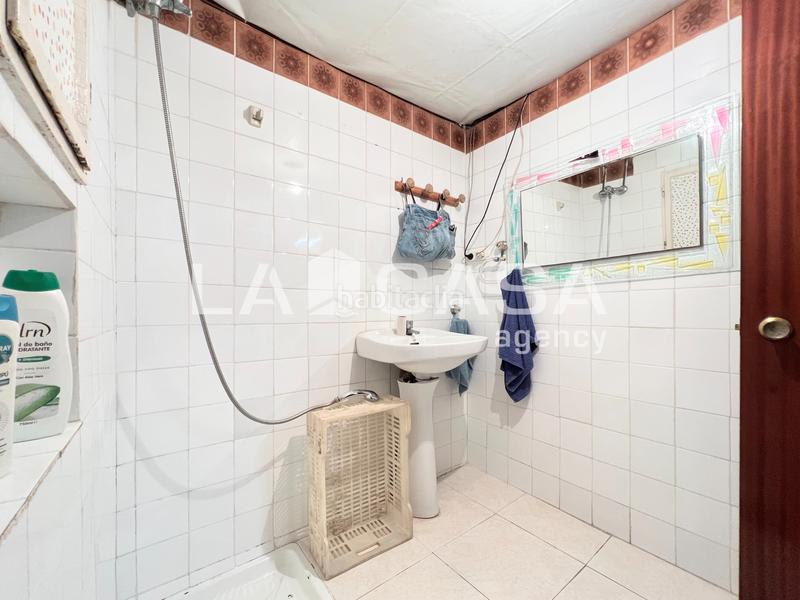 Foto 48a34d92-f278-4b47-adb0-07b44b604daf. Local comercial a La Salut Badalona