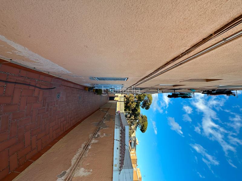 Foto 13bd2a35-19b5-455a-b6ae-9d2cccedd9bd. Piso finca en venta en singuerlín en Guinardera Santa Coloma de Gramenet