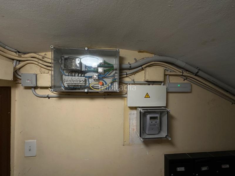 Foto 2ca9d8f1-bb44-4c91-b3fb-c830fe8c7018. Piso finca en venta en singuerlín en Guinardera Santa Coloma de Gramenet