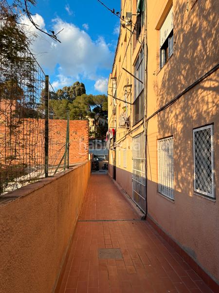 Foto 374e863a-e060-4ea1-bff7-b246347ff609. Piso finca en venta en singuerlín en Guinardera Santa Coloma de Gramenet