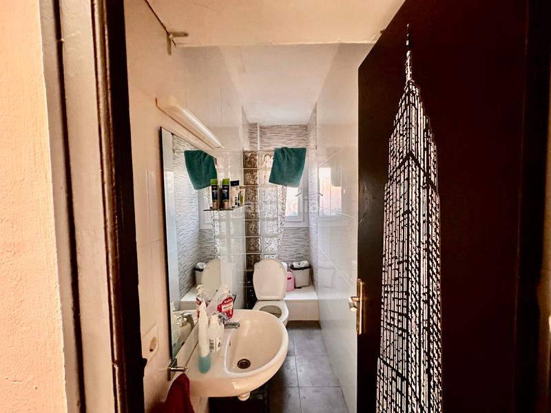 Foto 6448ff8a-9e00-4142-afa0-ebadc9d3e018. Piso finca en venta en singuerlín en Guinardera Santa Coloma de Gramenet