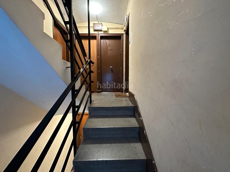 Foto 7a0cf0ac-7d15-43e1-9845-8fdf13d5a478. Piso finca en venta en singuerlín en Guinardera Santa Coloma de Gramenet