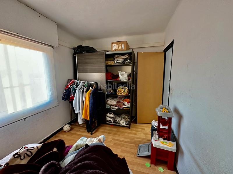 Foto 95fa7be4-660e-43e5-890d-8b6c4434f64e. Piso finca en venta en singuerlín en Guinardera Santa Coloma de Gramenet