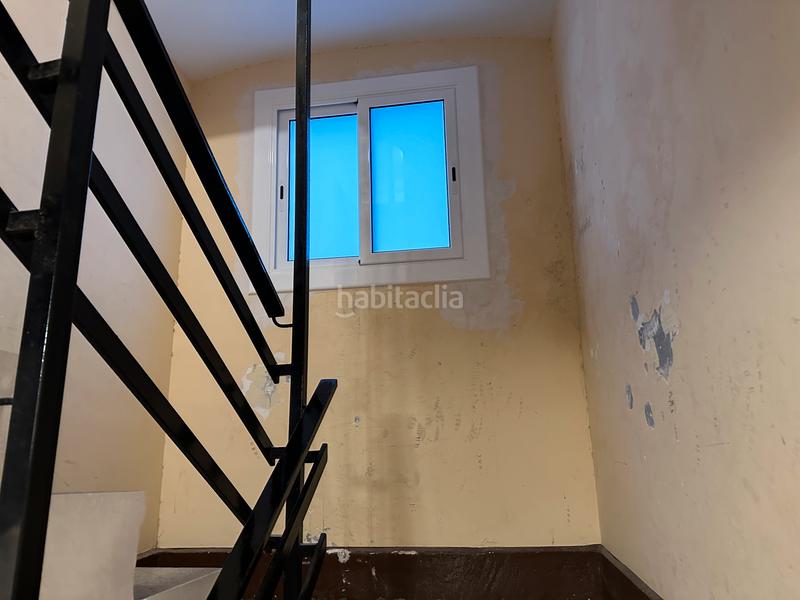 Foto aa404700-af69-4d8c-aa55-5cc57cd9902d. Piso finca en venta en singuerlín en Guinardera Santa Coloma de Gramenet