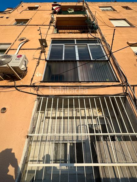 Foto d4a8df9e-9756-4463-93f4-050ef063efbb. Piso finca en venta en singuerlín en Guinardera Santa Coloma de Gramenet
