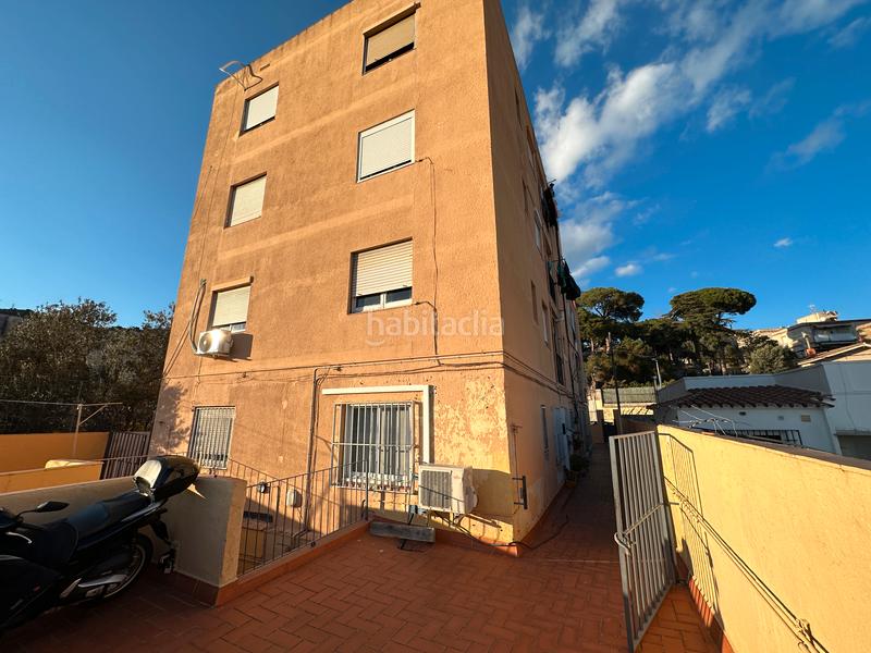 Foto e83856cc-4e4c-48ae-a8c0-815a66248801. Piso finca en venta en singuerlín en Guinardera Santa Coloma de Gramenet