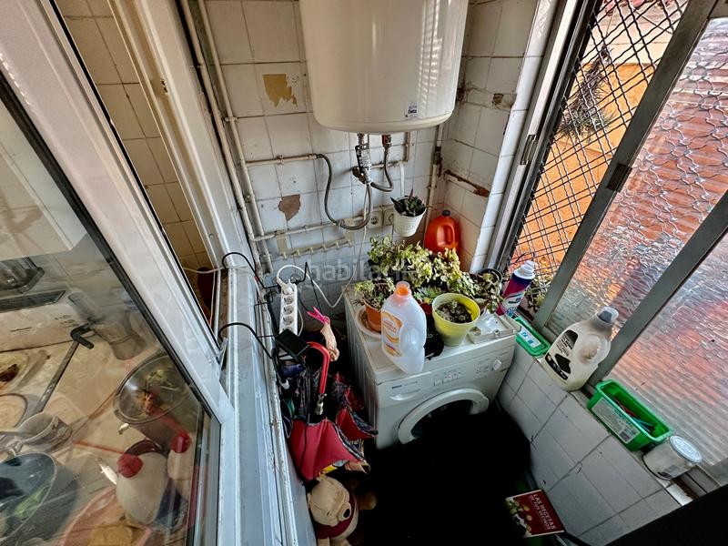 Foto edf2fc0b-6d13-4a7a-8952-ac4ef94fec6d. Piso finca en venta en singuerlín en Guinardera Santa Coloma de Gramenet