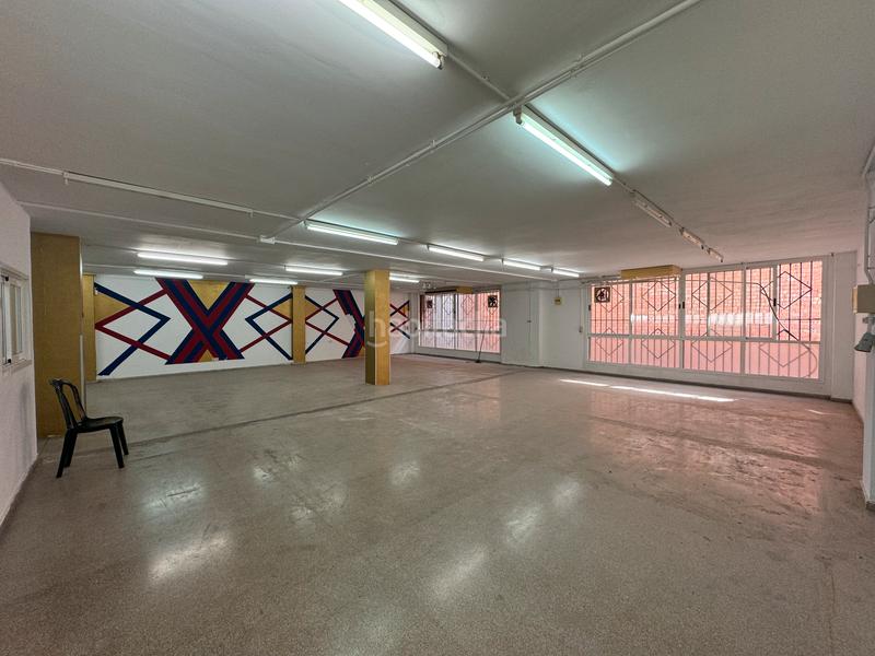 Foto e03aeedf-fe24-4f02-b3f3-304373fcabbb. Fabrikhalle in Centre Hospitalet de Llobregat (L´)