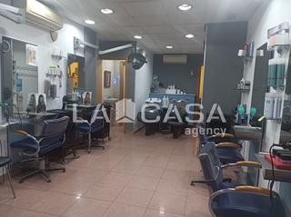 Local commercial  Carrer de francesc moragas. Espectacular local ven a verlo!