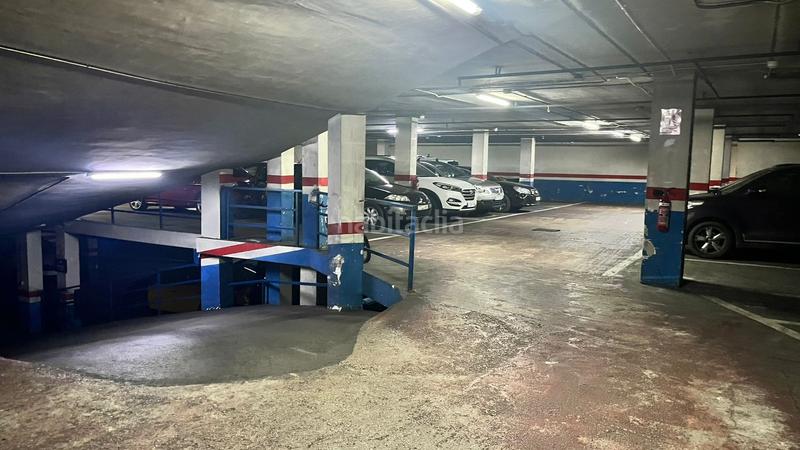 Foto e8ffe1d9-6130-4983-8bcd-47a6c05a9a31. Parking coche en Navas Barcelona