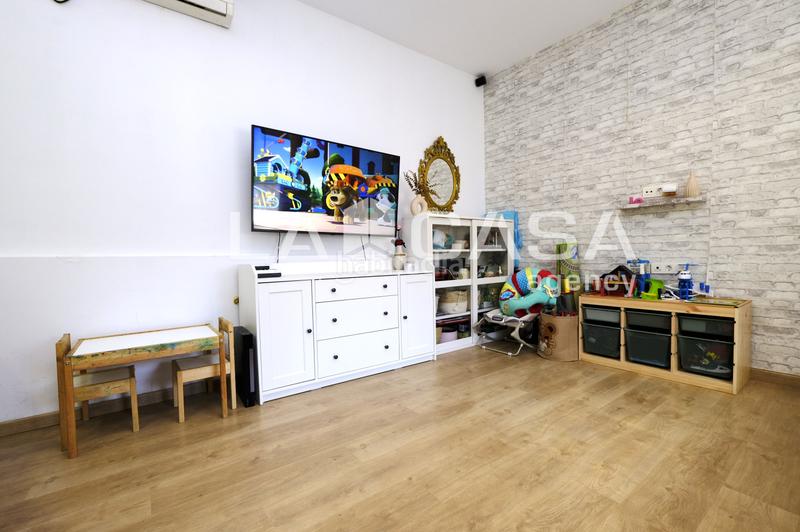 Foto e1cff93d-8a20-4876-b8da-426a1287df0c. Appartement dans Vilapicina - Torre Llobeta Barcelona