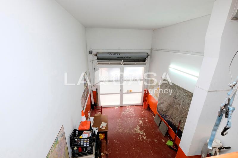 Foto 6000d617-b32e-480d-809e-e0b0e67b38f0. Local comercial a Horta Barcelona