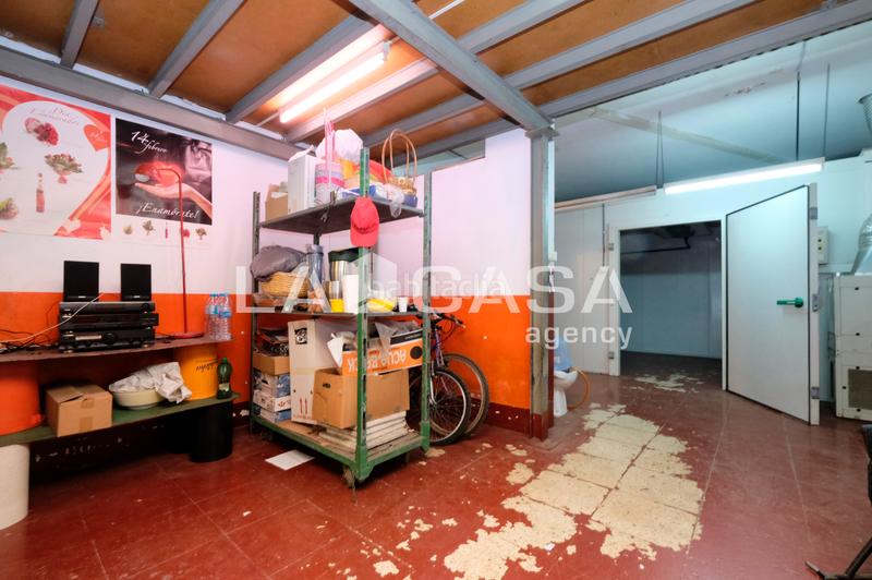 Foto 53737a55-3565-4436-b0a8-434d62eaaaf1. Local commercial dans Horta Barcelona