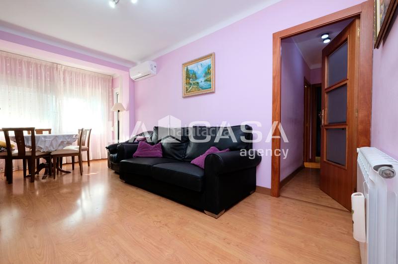 Foto 42302d2a-cca0-44ad-a180-63bf3ca0f92d. Pis a Porta Barcelona