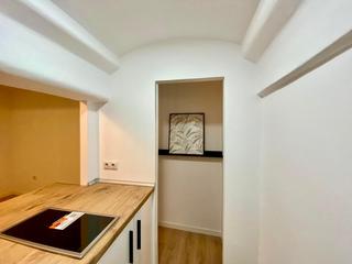 Appartement à La Nova Esquerra de l´Eixample. Atención inversores! estudio en entresuelo con ascensor  reforma